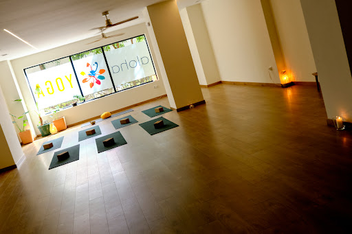 Centros de yoga en San Juan de Aznalfarache